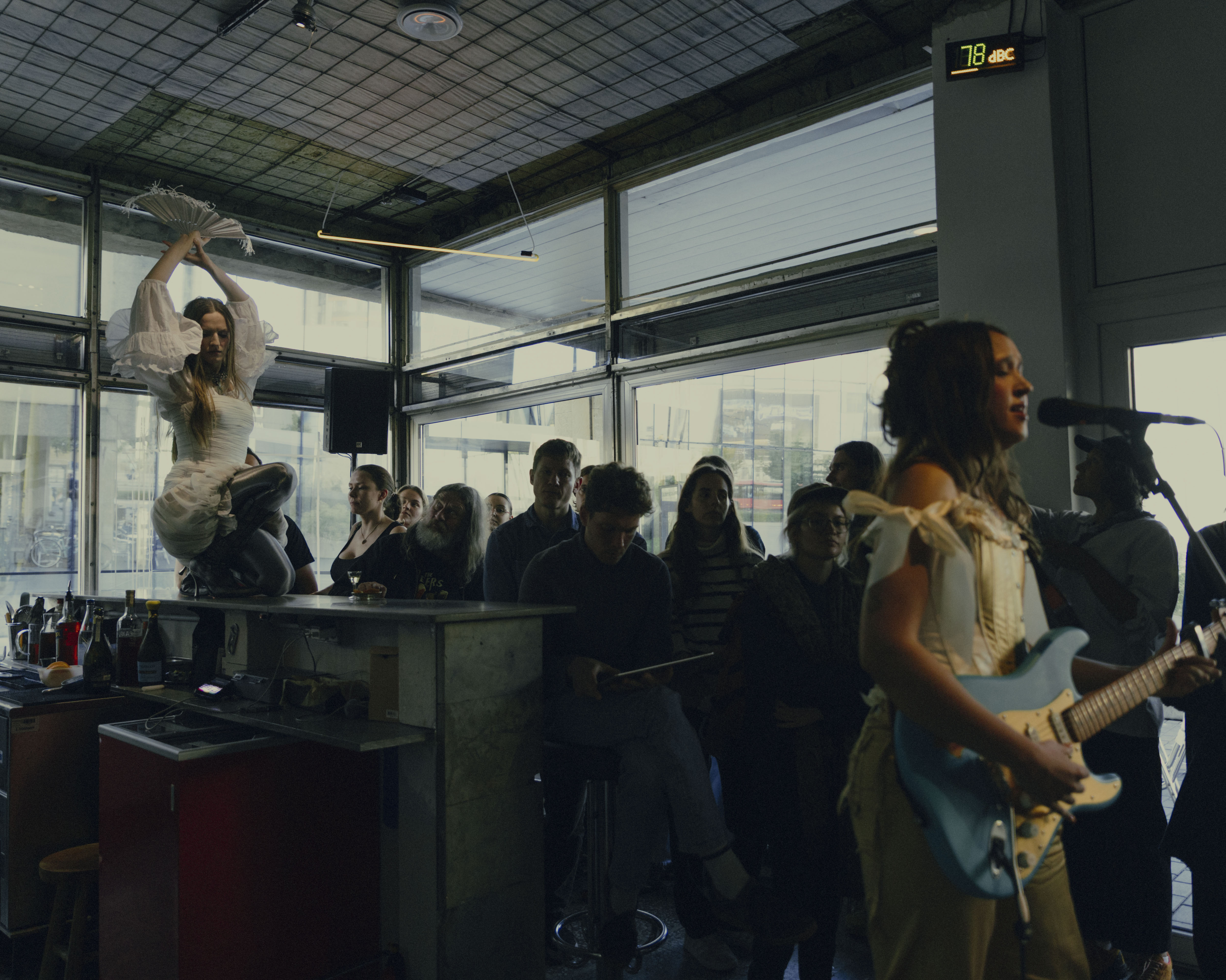 Muzikinis performansas „Longing“. Foto Anetos Urbonaitės Longing foto Anetos Urbonaites.jpg