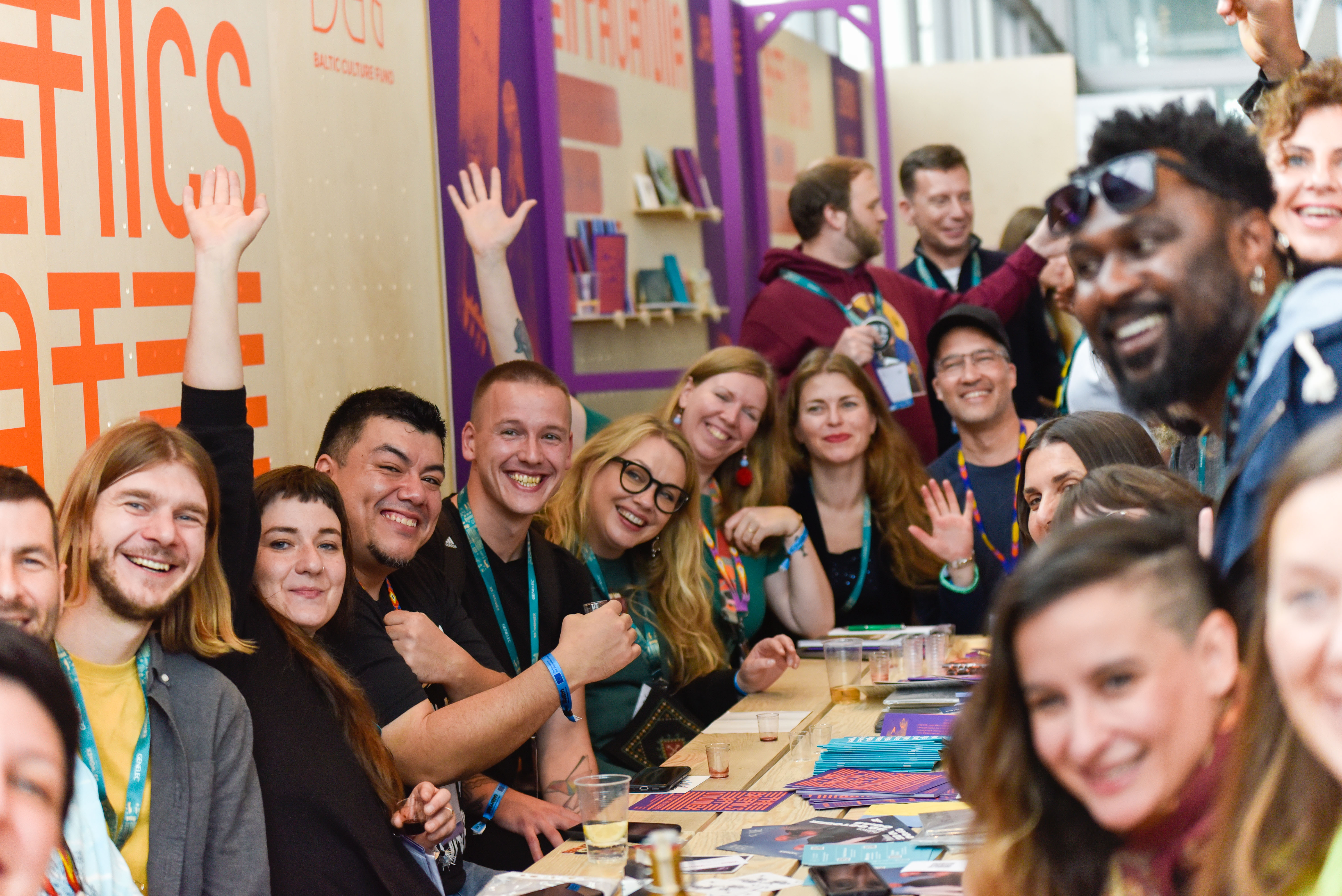 Baltijos ir Kanados delegatai tinklaveikos sesijoje WOMEX 2023_T.Tereko nuotrauka.jpg