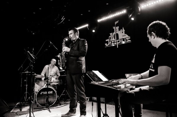 Sova Jazz Trio aut. Gintas Litinskas.jpg