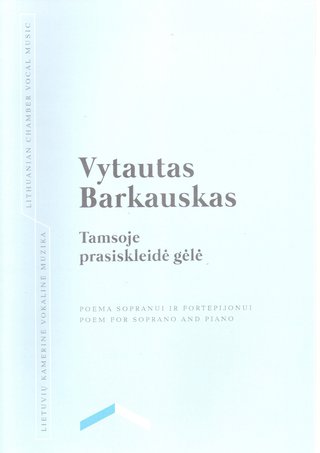 Tamsoje prasiskleidė gėlė