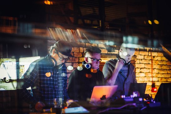 Elektronines_muzikos_trio_Jauna_muzika_2017_Tomo_tereko_ntr.jpg