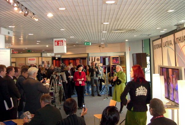 Baltijos šalių paviljono atidarymas MIDEM 2005.jpg