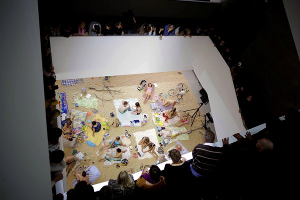 1_Rugilė Barzdžiukaitė, Vaiva Grainytė, Lina Lapelytė, Sun & Sea, opera-performance, © Neon Realism.jpg