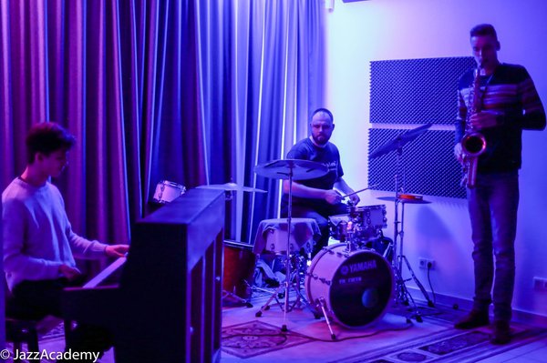 Apulskis Giedra Mikalkėnas trio aut. Jazz Academy.jpg